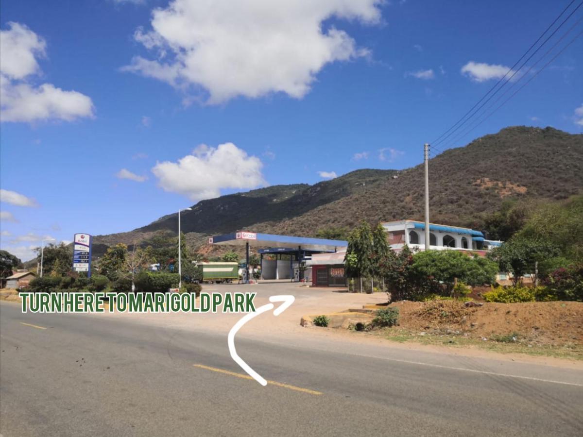 Marigold Park B&B Namanga Esterno foto